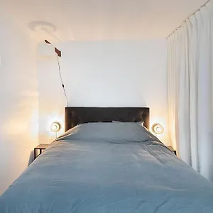Appartement Haussmannian Elegance Close To Montmartre, Paris